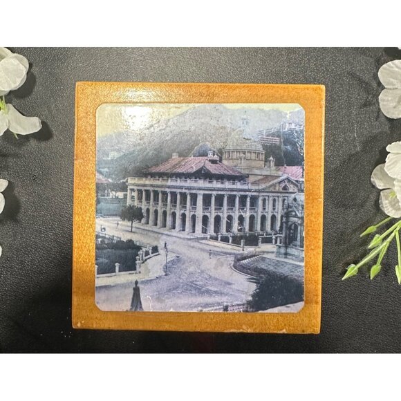 Vintage Wooden Coaster Set With Box Featuring Historical Building Prints - Picture 2 of 7